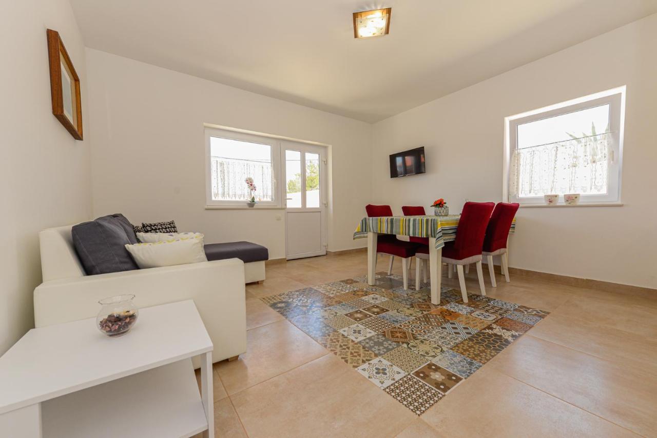 Apartments Amfora - Cozy And Modern Apartments For Up To 15 People, 100M From The Sea And Beach Стара Новаля Екстер'єр фото