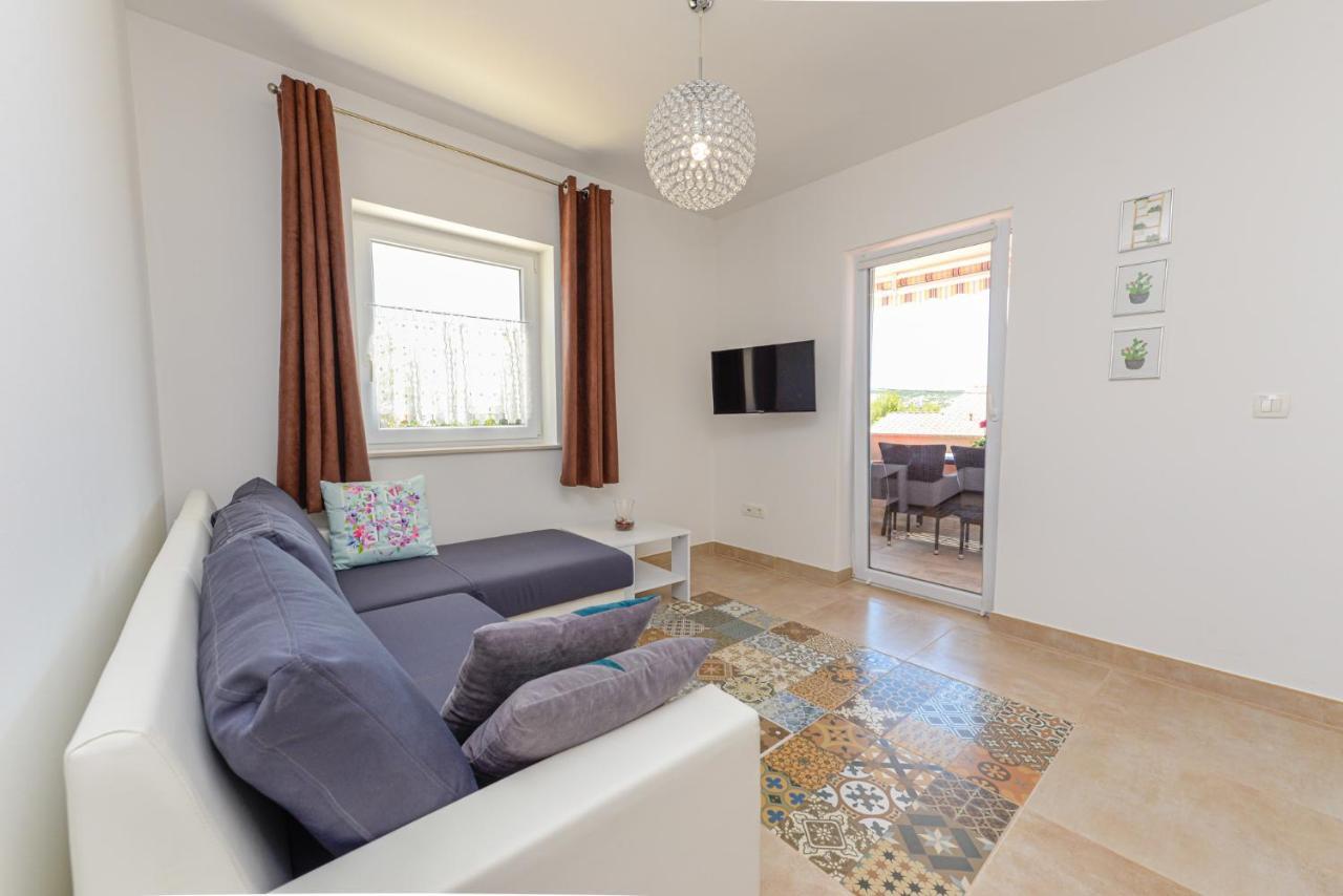 Apartments Amfora - Cozy And Modern Apartments For Up To 15 People, 100M From The Sea And Beach Стара Новаля Екстер'єр фото