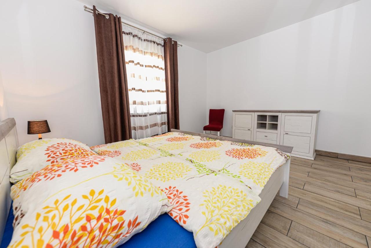 Apartments Amfora - Cozy And Modern Apartments For Up To 15 People, 100M From The Sea And Beach Стара Новаля Екстер'єр фото