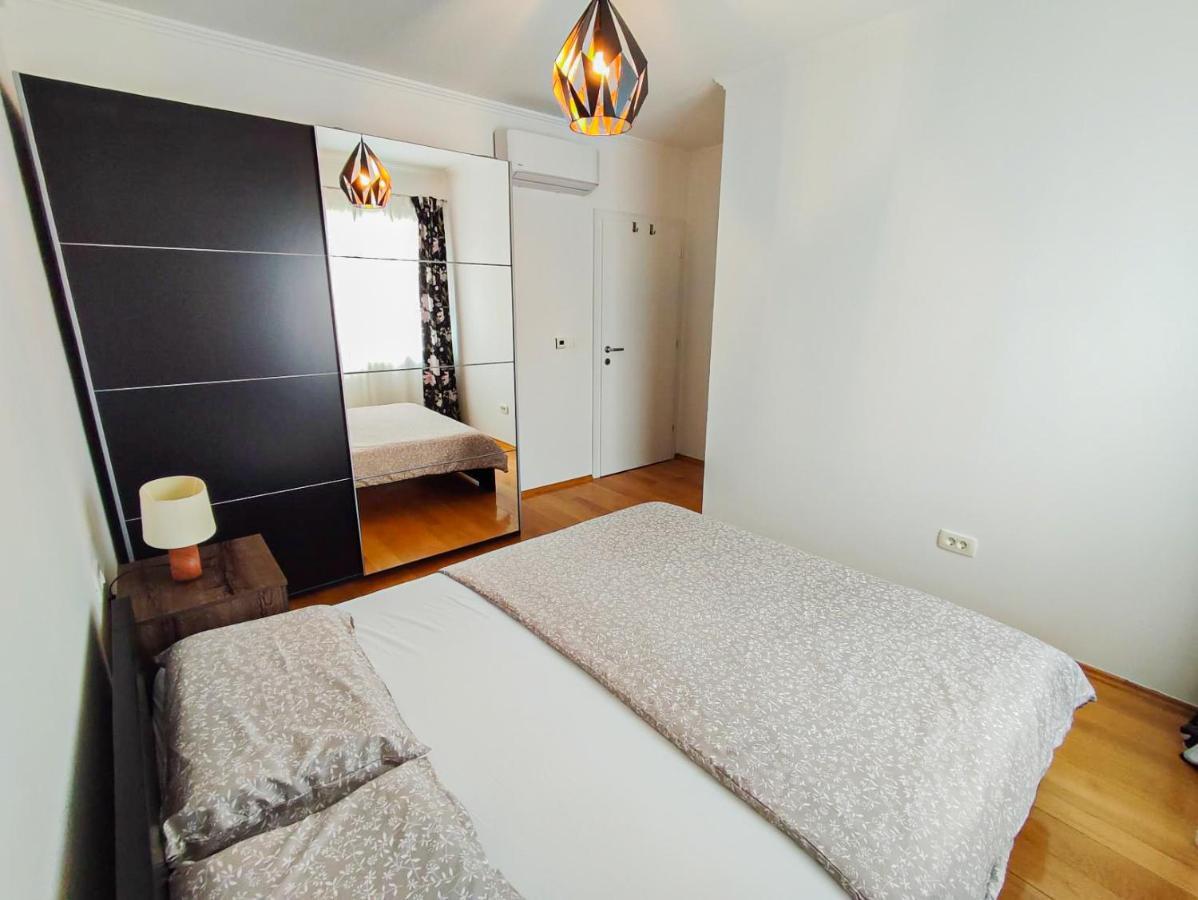 Apartments Amfora - Cozy And Modern Apartments For Up To 15 People, 100M From The Sea And Beach Стара Новаля Екстер'єр фото